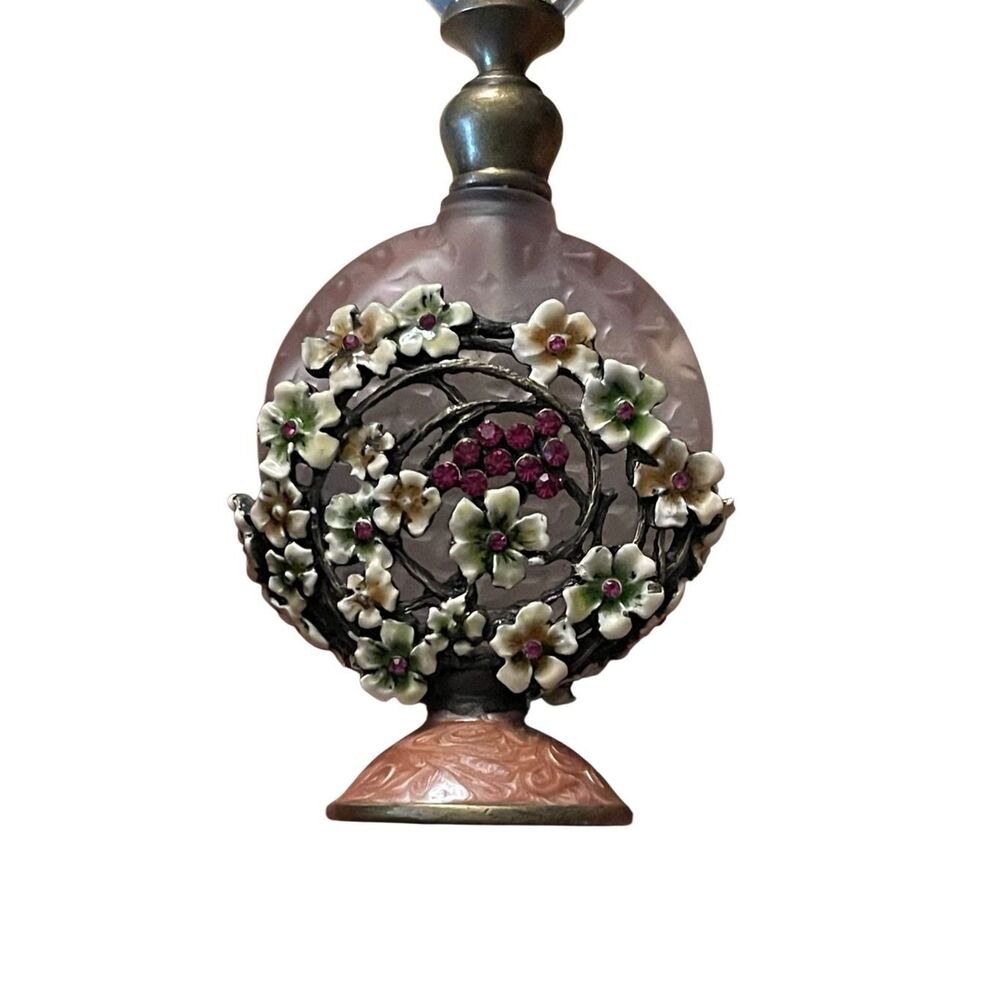 VINTAGE GLASS PERFUME BOTTLE